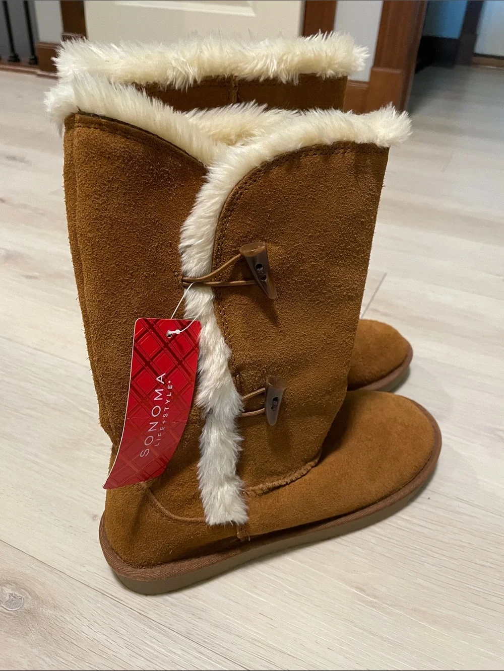Sonoma  NWT Chestnut Suede Winter Boots with Cream Faux-Fur Trim